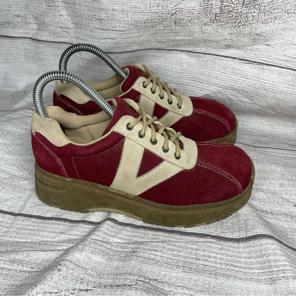 Y2k 2000s Era Women’s 7 Splash Red Suede Platform Shoes